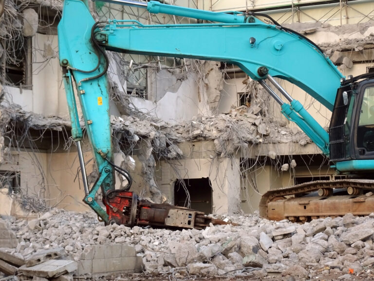 群馬の解体工事で騒音が病人へ及ぼす影響は？前橋・高崎での具体的な対策と相談窓口