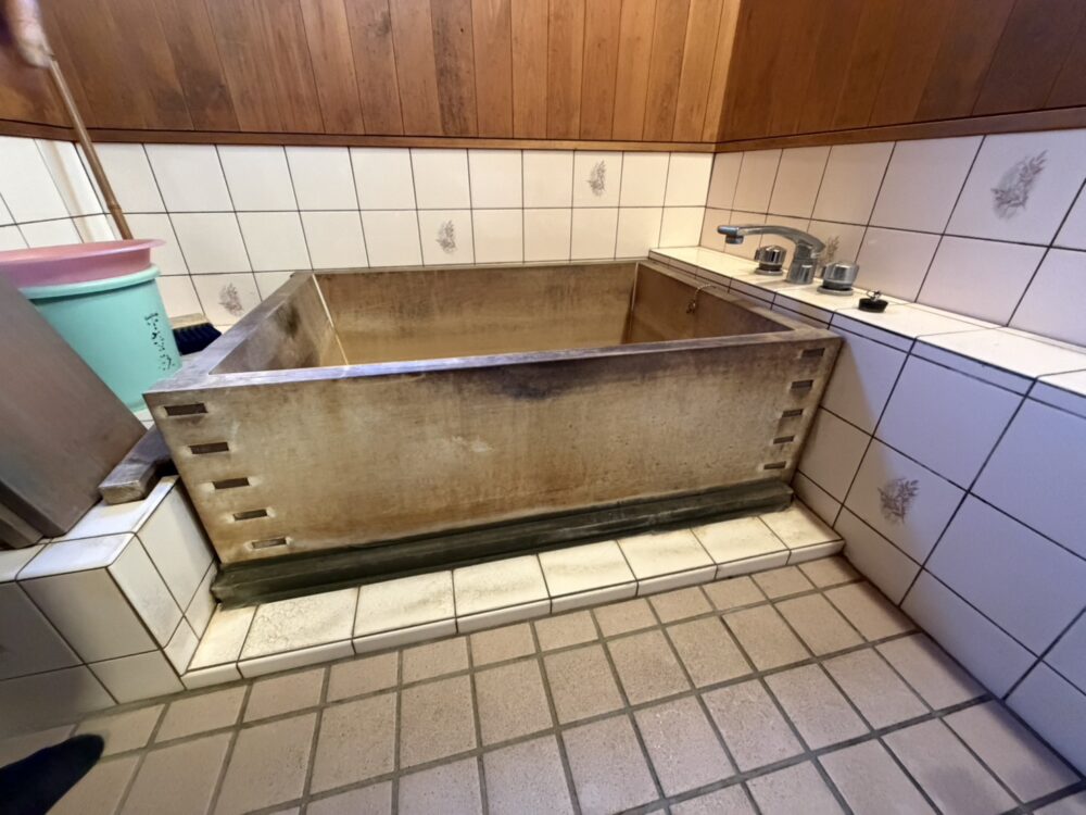 【前橋市】自宅浴槽の入れ替えに伴う浴槽の撤去工事