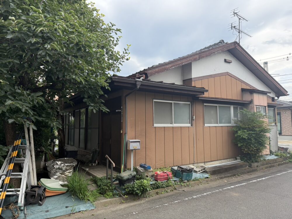 【群馬県前橋市】長年放置された木造空き家の解体工事｜残置物処分まで一括対応